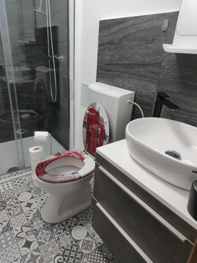 Apartamento Apartman M&M'S Karlovac Exterior foto